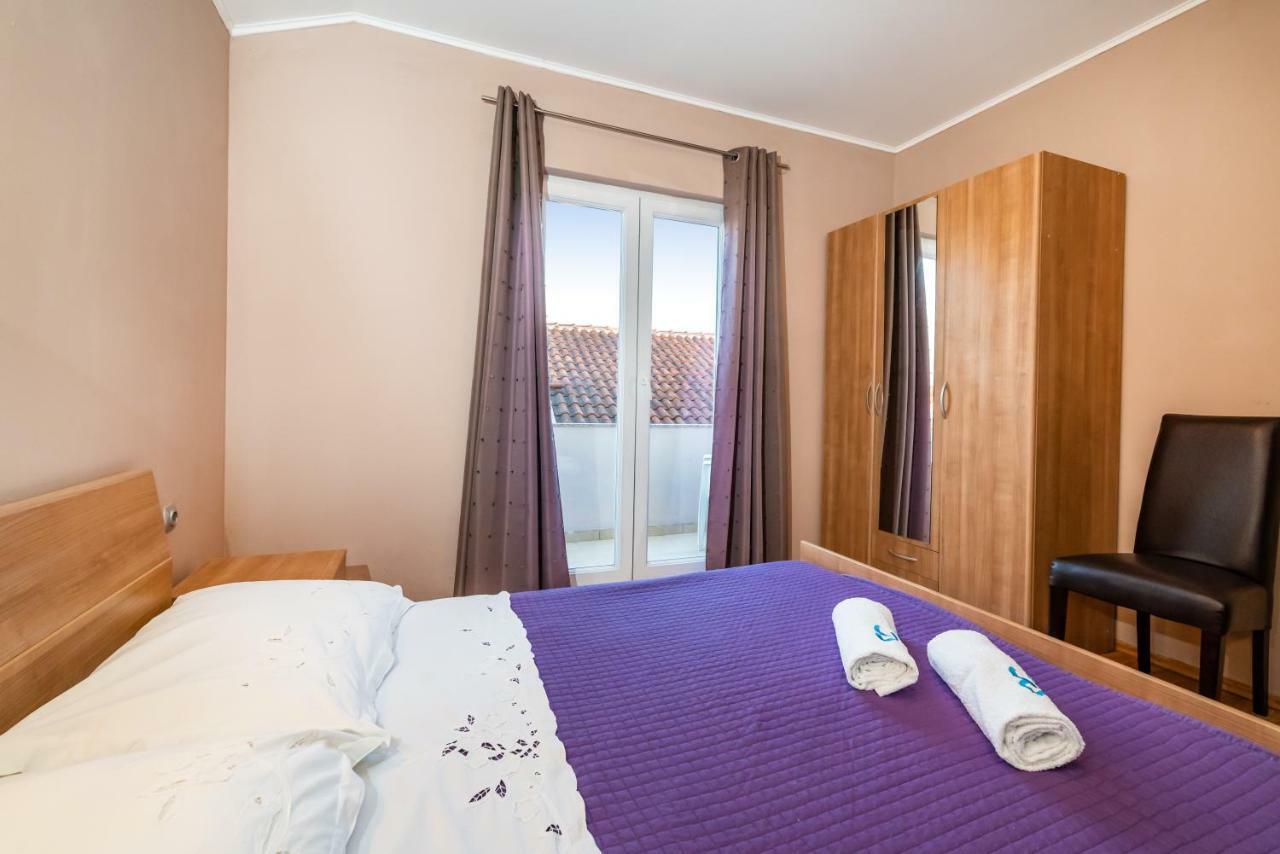 Apartment Adrian Biograd Na Moru Esterno foto